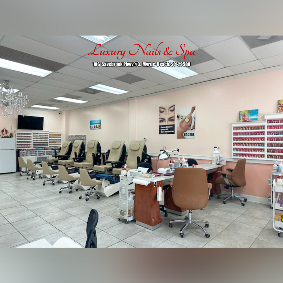 Luxury Nails & Spa nail photo 5
