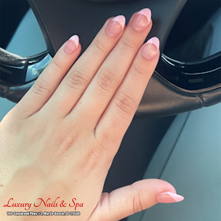 Luxury Nails & Spa nail photo 6